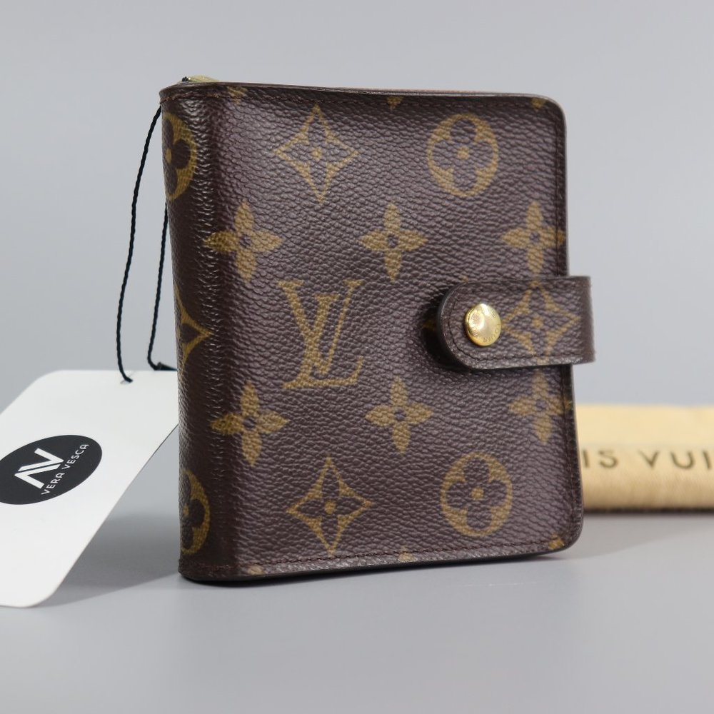 LOUIS VUITTON Compact Zipper Wallet